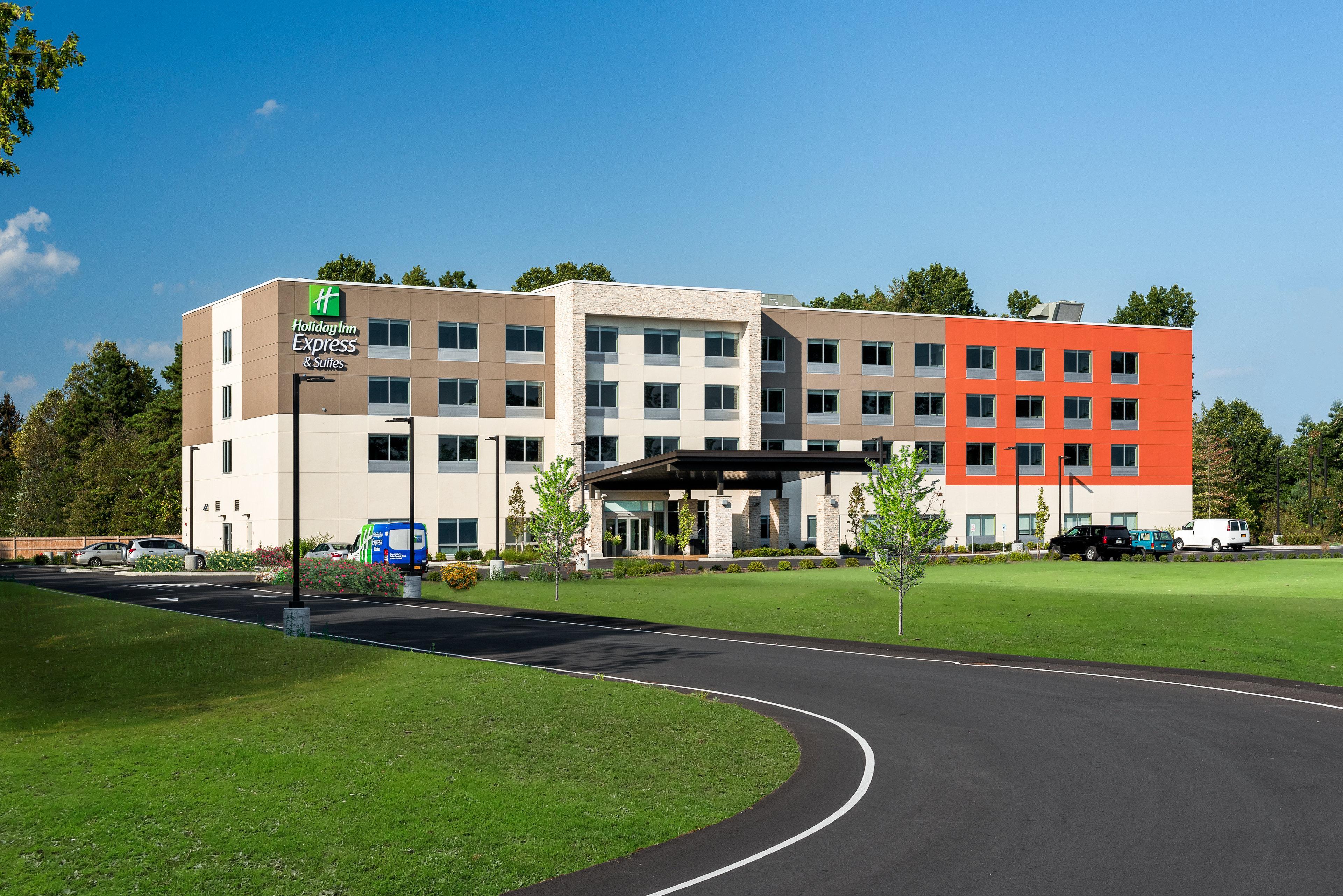 Holiday Inn Express Queensbury-Lake George Area By Ihg Eksteriør bilde